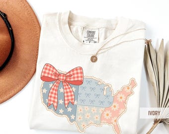 Vintage USA Map Patchwork Bow Shirt - Comfort Colors Patriotic Tee