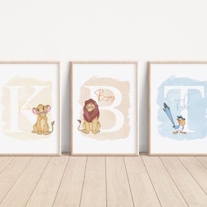Impresiones de letras personalizadas de El Rey León, decoración de dormitorio de Disney Zazu, arte de pared para guardería infantil de Zimba y Nala, regalos de Timón y Pumba para guardar recuerdos