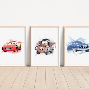 Impresiones de autos en acuarela, decoración del dormitorio de Disney Pixar, arte de la pared de la guardería para niños, impresiones de iluminación de McQueen Mater, regalo de Doc Keep Sake