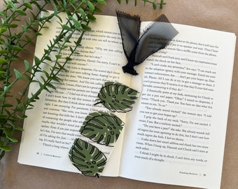 Monstera Plant Book Mark, Bookmark for women with tassel, book lover gift, acrylic book markers, reader gift, book club gift, page marker