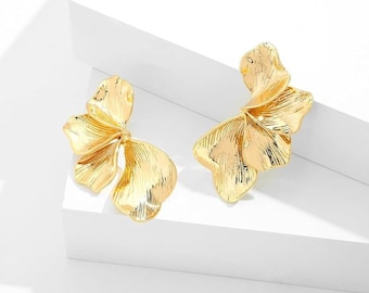 Chunky Gold Statement Earrings – Leaf Drop Earrings for Women – Bold Dangle in Gold or Silver, 2 Inch Long, Gift Ready