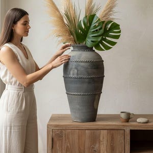 Jarrón de terracota para suelo, maceta rústica de arcilla para jardín, maceta gris para interior y exterior, decoración Wabi Sabi.