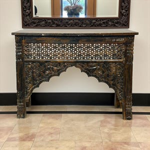 Vintage gesneden Indiase consoletafel, mehrab-stijl