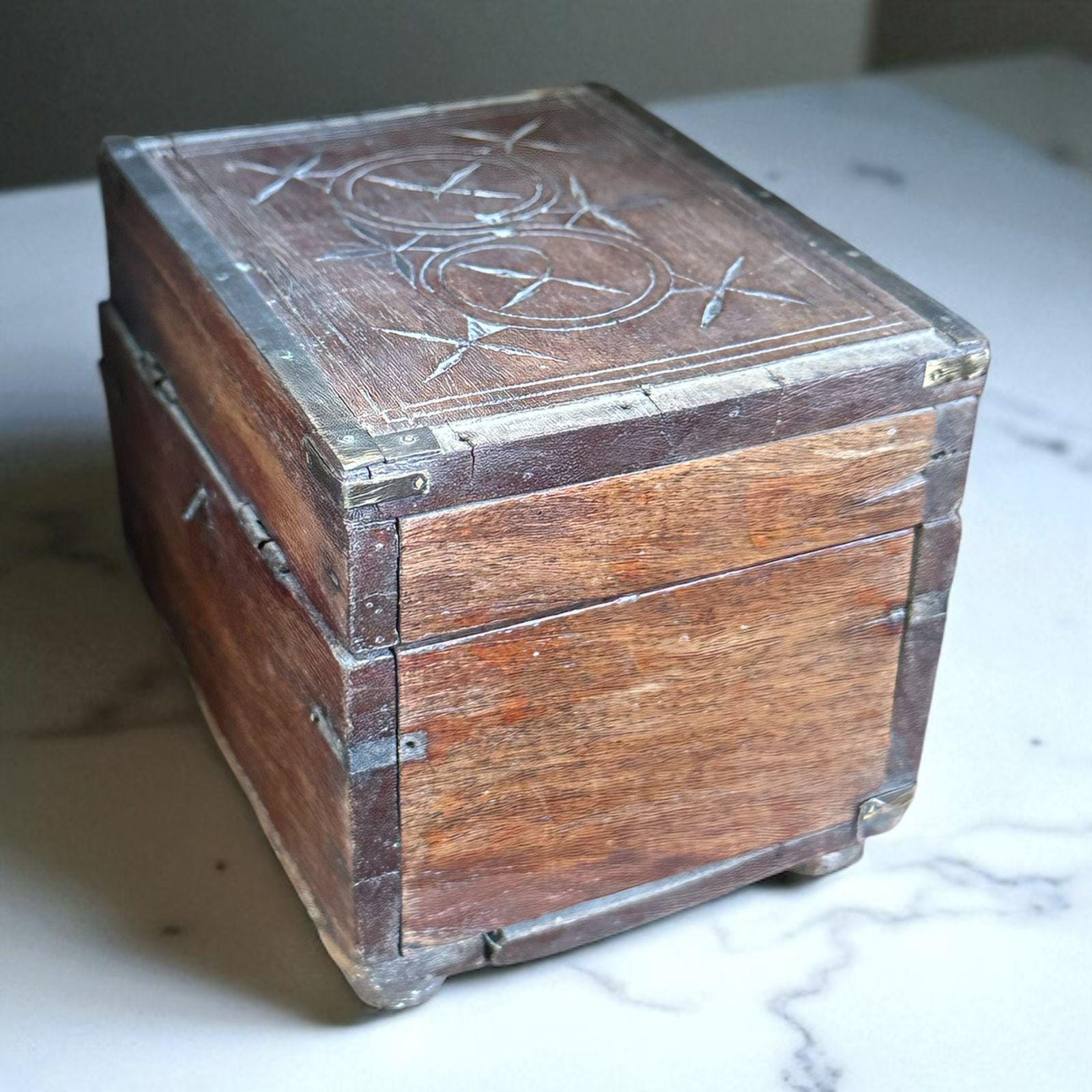 ヴィンテージインド製木製小物入れ、ジュエリー記念品収納（5x4x4