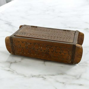 Vintage indische Holzkiste mit Deckel, Antike handgefertigte Inlay-Truhe, antike indische Schmuckschatulle