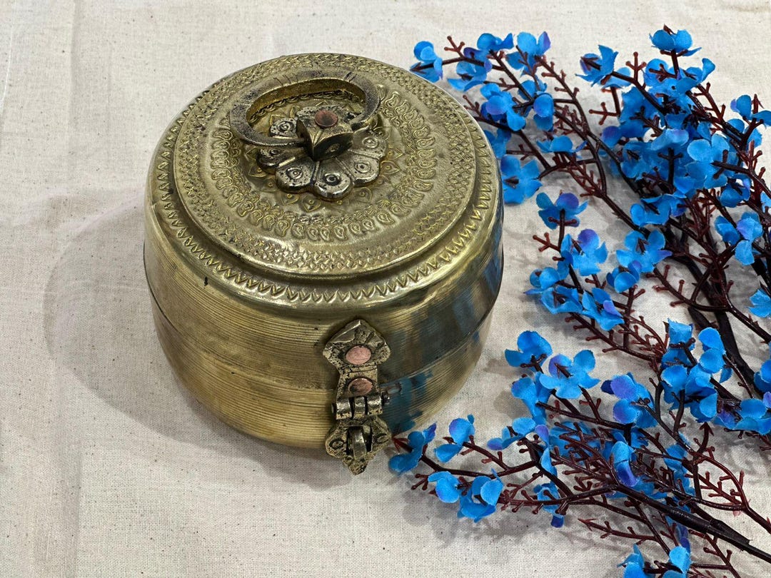 ヴィンテージ真鍮ミニボックス、手作りのインディアンジュエリー小物