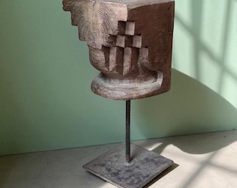 Escultura de vela de teca tallada a mano vintage / Fragmento arquitectónico indio antiguo