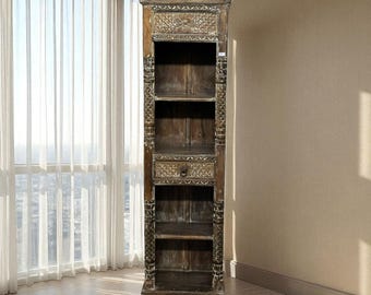 ヴィンテージスタイルの本棚、彫刻が施された木製キャビネット、素朴な
