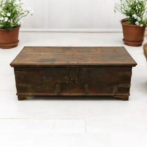 Vintage Indian Wooden Trunk, Antique Rustic Storage Chest, Antique Blanket Box, Heritage Coffee Table Box, Solid Wood Dowry Chest from India