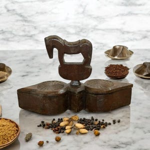 Vintage Wooden Salt and Pepper Holder, Antique Indian Hand-Carved Horse Spice Box, Vintage Indian Kitchen Decor, Rare vintage Spice Caddy