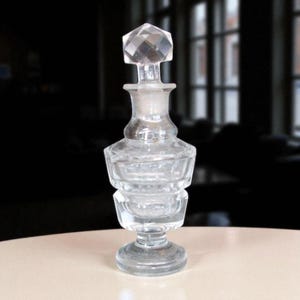 Vintage Clear Crystal Perfume Bottle with Faceted Stopper, Antique Pocket Scent Bottle, Collectible Art Deco Style small glass ittar
