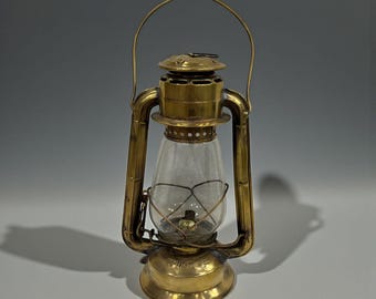 Vintage EMBURY No. 1 Little Air Pilot Oil Kerosene Lantern Lamp