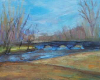 Könnte beinhalten: Ein Gemälde, das eine Brücke über einen Fluss zeigt, mit Bäumen an beiden Seiten. Der Himmel ist blau, das Wasser ist hellblau, die Brücke ist dunkelgrau und die Bäume sind hellbraun.