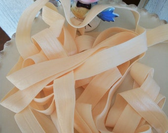 Fold over Elastic 5/8 inches APRICOT  5 yards