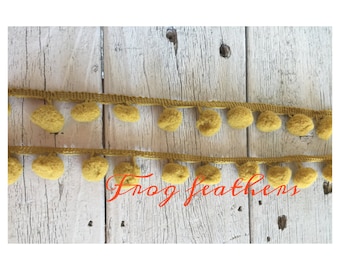 Pom Pom Trim-OLD GOLD -1/2 inch ball-2 yards