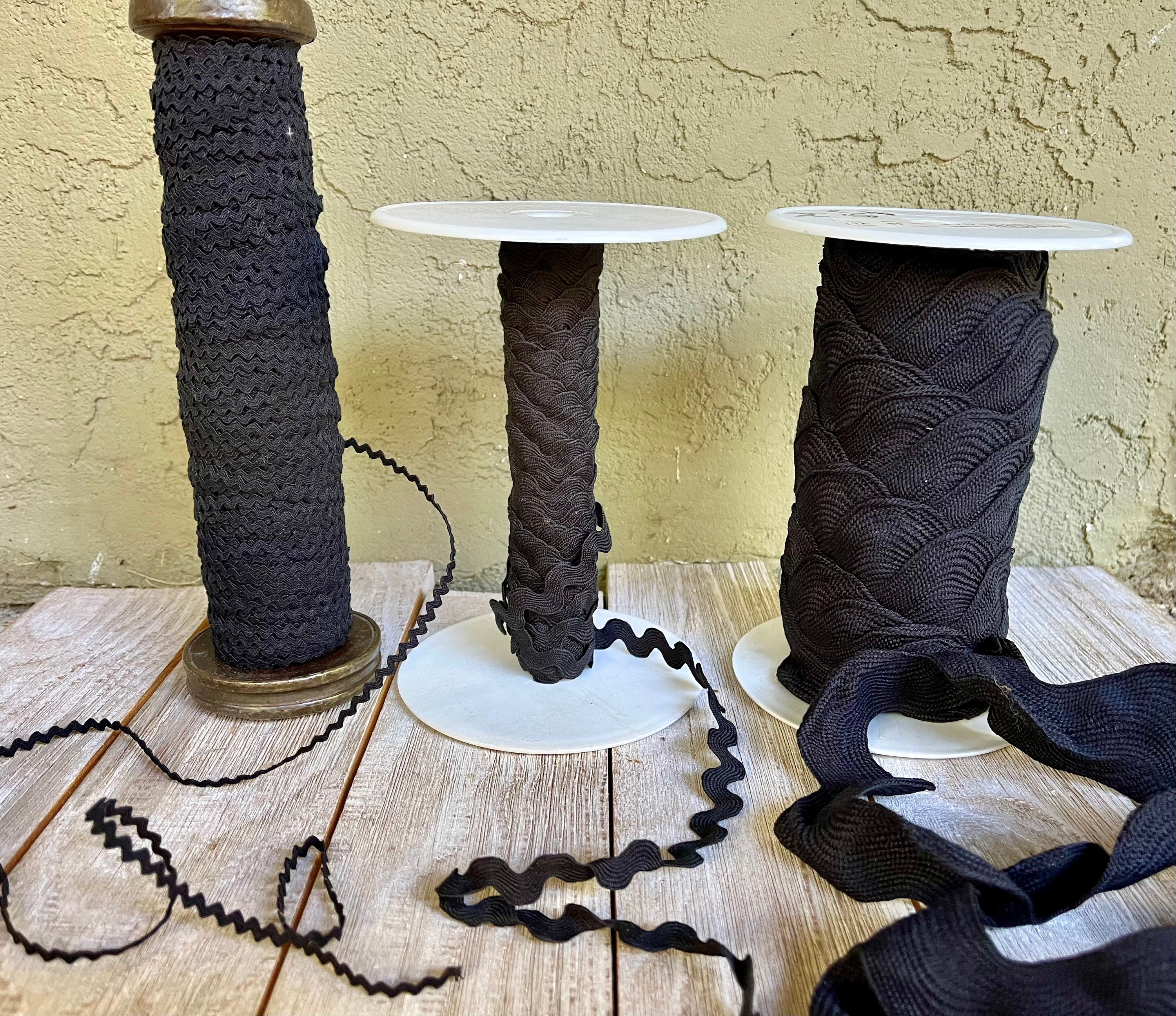 Ric Rac Back Support BLACK RIC RAC--3 Different Sizes--2 Yards - Etsy