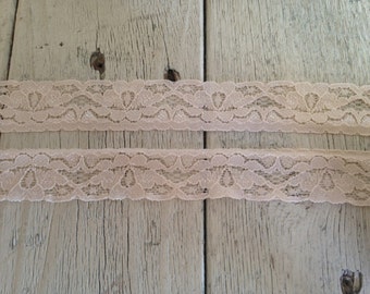 Stretch Lace CHAMPAGNE B22 -1 inch -10 yards