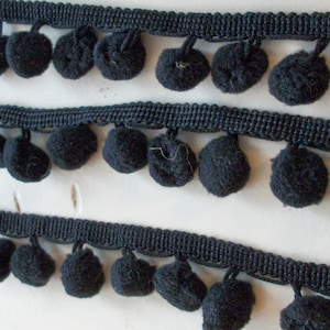 Pom Pom Trim-Black-1/2 inch ball-2 yards