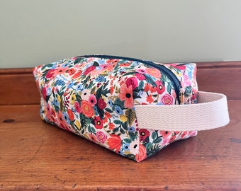 Spring Floral toiletry bag, travel pouch, cosmetic bag, makeup bag, rifle paper co toiletry bag, travel bag, gifts for girlfriend