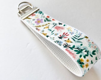 Floral Wristlet Key Chain, Key Fob, Key Ring, Keychain, Women’s Keychain, Accessory, Teacher Gift, Gift Under 15, Dainty floral