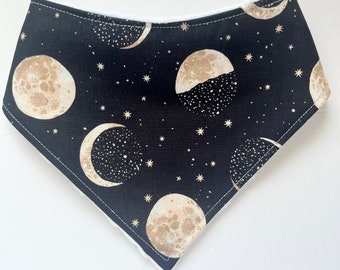 Moon Phases Bandana Bib, Neutral Baby Gift, Gift for Baby, constellations, Made in Canada, Sarita Baby, gift under 15, Neutral Baby