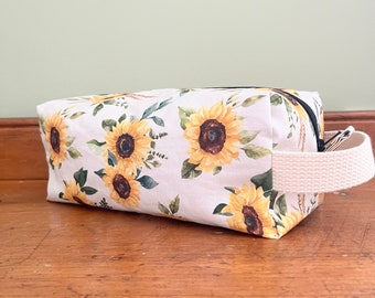 Sunflowers toiletry bag, travel pouch, cosmetic bag, makeup bag, Boho toiletry bag, travel bag, gifts for girlfriend, Cottage Core, Floral