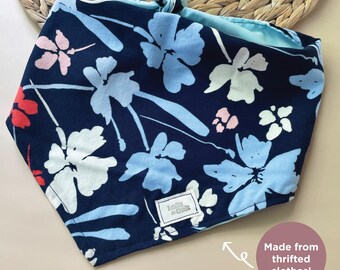 Blumenhundehalstuch für den 4. Juli Haustierschal Upcycled Bandana Mädchen-Hundeaccessoire für den Sommer Umweltfreundliches Haustier-Halstuch aus Thrifted Fabric