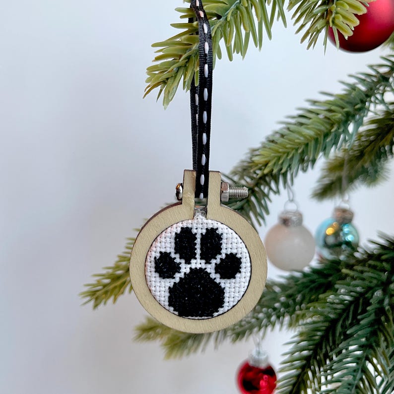 Ornament embroidery hoop