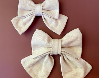 Boho-Karo-Hundeschleife, Herbst-Matrosenschleife für Hundehalsband, neutrales Accessoire, Geschenk für Haustierbesitzer, Flanellschleife für den Herbst, beige Fliege