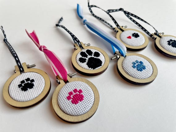 Paw Cross Stitch Ornament Dog Lover Christmas Decor Needlepoint Pet Ornament Embroidery Hoop