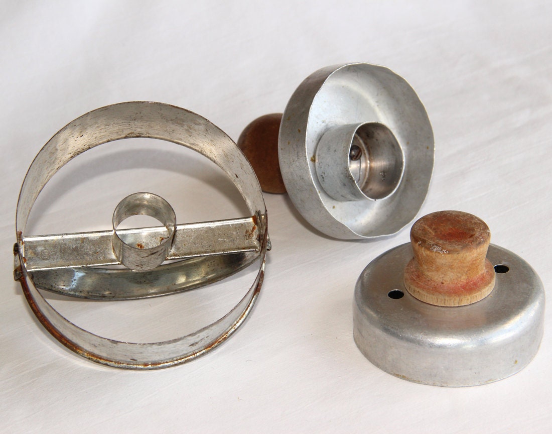 3 Biscuit or Donut Cutters Vintage Kitchen Utensils Baking and Etsy