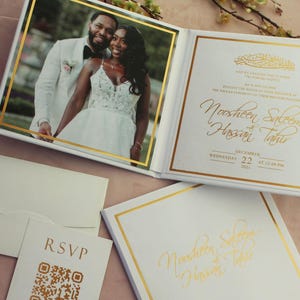 Invitación personalizada con foto, paquete de bolsillo plegable, invitaciones de boda con código QR, invitación de boda con lámina de oro de lujo, diseño elegante plegable