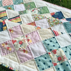 The Honey quilt pattern, granny square quilt, layer cake quilt, precut quilt, x quilt throw quilt pattern image 4