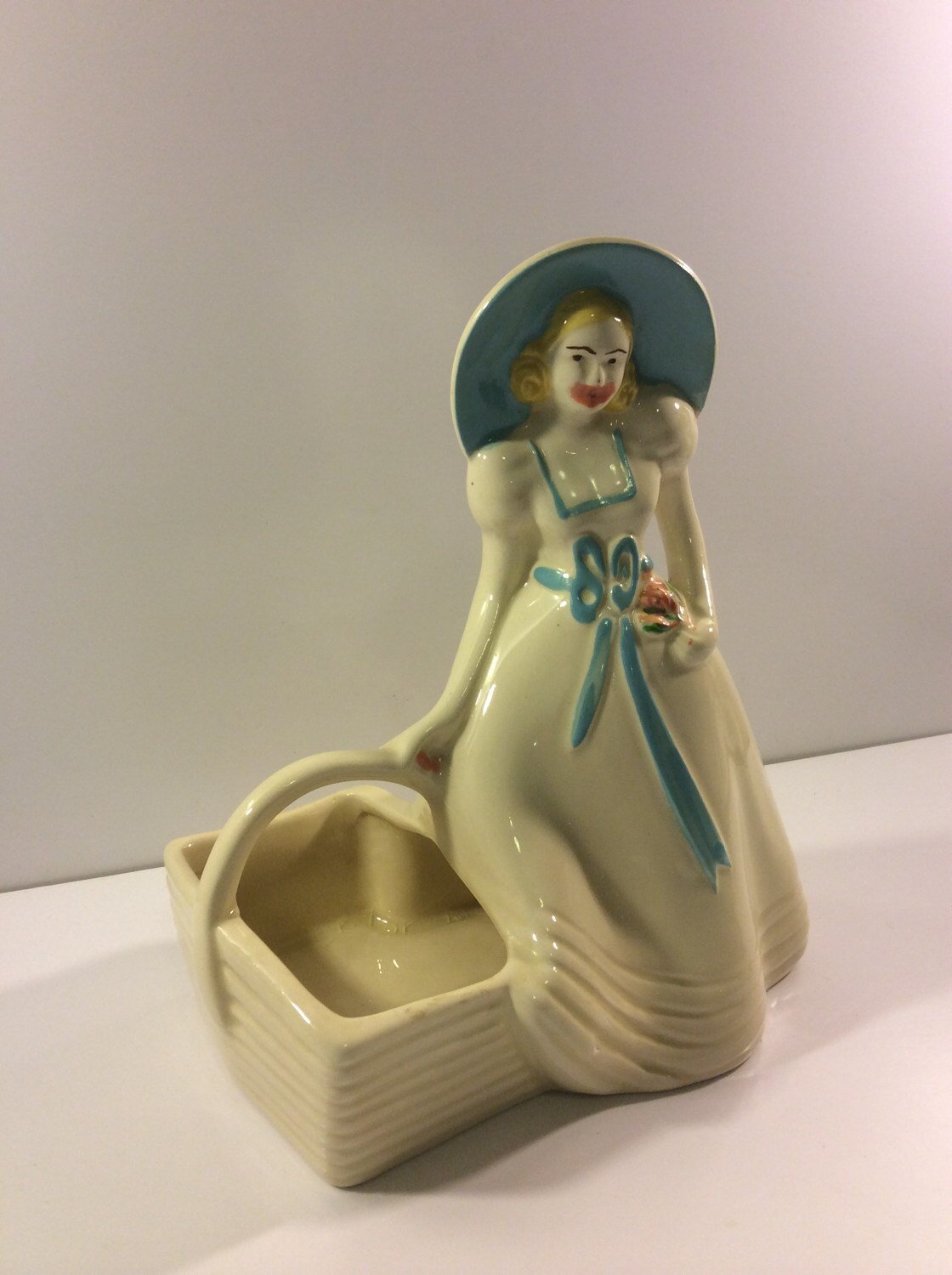 VTG Hullart USA Woman Planter // Lady With Basket Figurine // Etsy