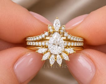 Cadeau nuptiale diamant taille poire pour elle | Bague de fiançailles florale soleil avec alliances assorties | Bague de mariée inspirée de la nature