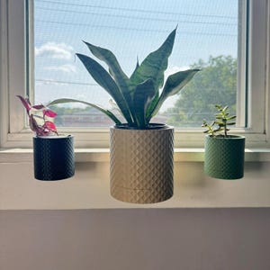 Elegant Diamond Design Planter - Easy Clamp-on Windowsills & Bookcases, Multiple Sizes