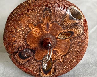 1.14 oz. Banksia Pod Drop Spindle Top Whorl 3649