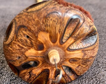 0.89 oz. Banksia Pod Drop Spindle Top Whorl 2957