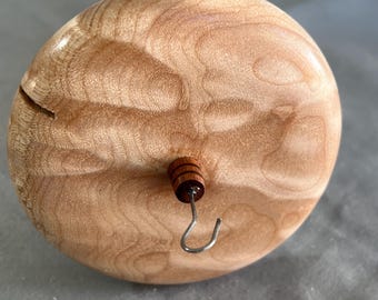 1.22 oz. Quilted Maple Drop Spindle Top Whorl 3665