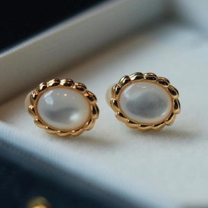Natural white mother-of-pearl stud Earrings/Sterling 925Silver 18KGold-Plated vintage stud/anniversary/retro French style/gift for mum