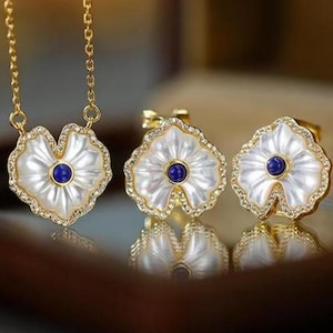 Natural Lapis lazuli Stud Earrings/Sterling 925-Silver Gold-Plated Lapis lazuli Studs with white shell/Lapis lazuli pendant