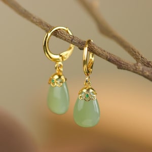 Natural jade drop Earrings/Sterling 925 Silver 18K Gold-Plated Nephrite dangles/anniversary gift for her/a versatile retro earrings