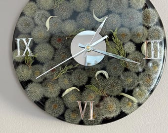 Dandelion Resin Wall Clock, Real Flower Clock, Botanical Wall Decor, Handmade Epoxy Clock, Nature Inspired Gift, Unique Home Decor