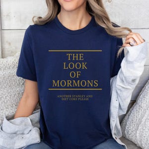 Camiseta engraçada SUD The Look of Mormons, O Livro de Mórmon, camiseta sarcástica SUD, camiseta engraçada do Livro de Mórmon, presente engraçado para missionário SUD