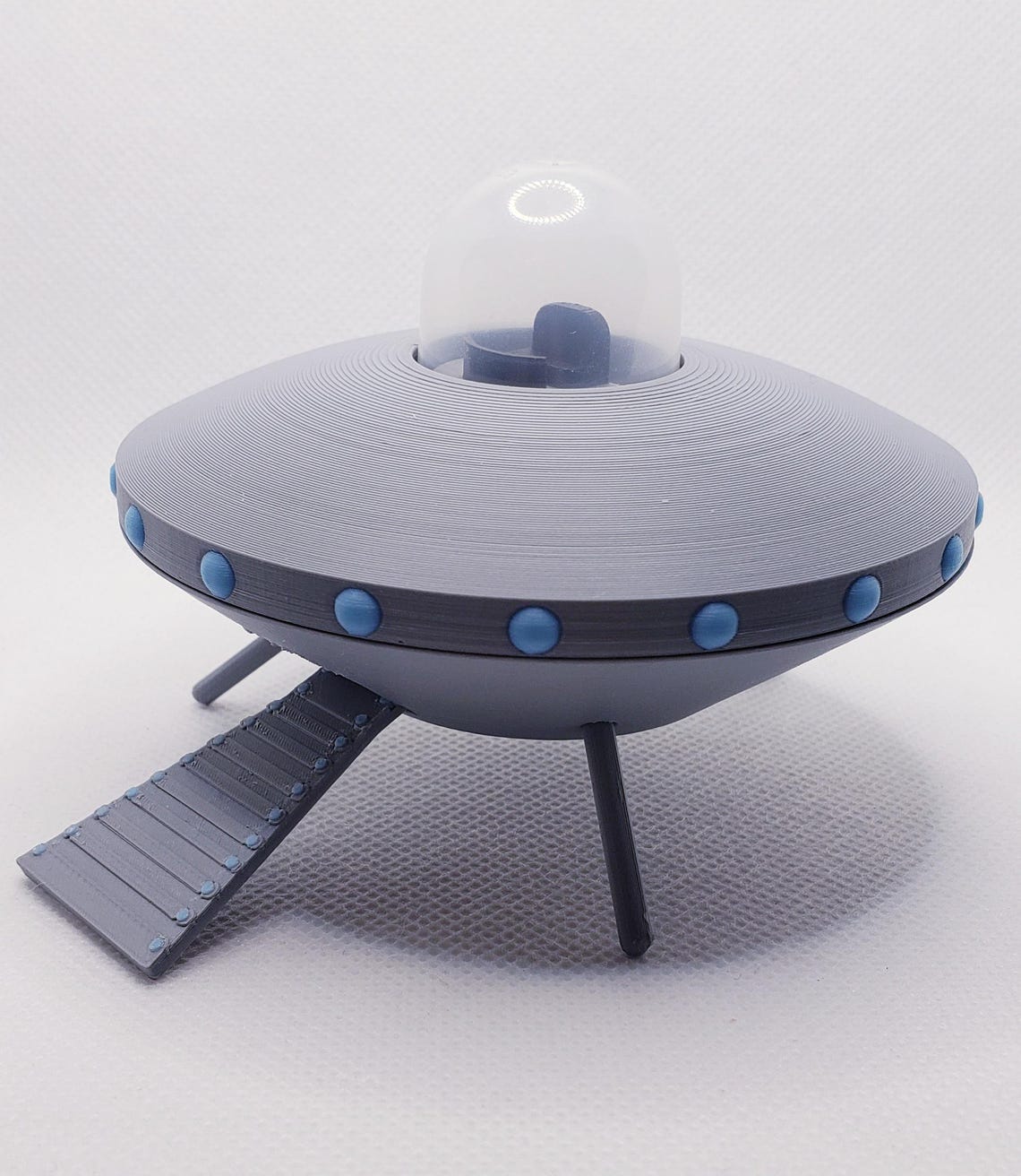 3D Printed UFO Hide – Alien Spaceship Terrarium Decor, Isopod Feeder - Etsy