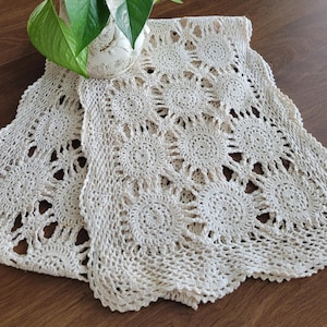 Vintage Cream Cotton Crochet Table Runner Mandala Sunburst Design (66" x 11.5")