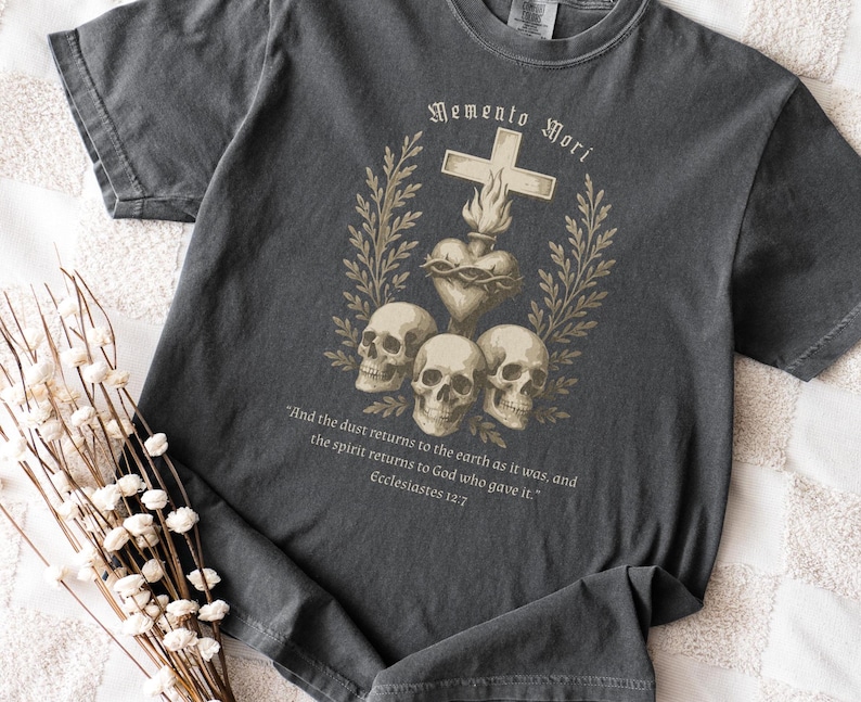 Memento Mori Shirt, Skull Graphic Tee, Ecclesiastes 12:7 Quote, Dark Aesthetic Clothing, Gothic Art T-Shirt, Vintage Style Tee
