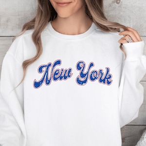 Comfort Colors® New York Sweatshirt, New York Vintage Sweatshirt, Trendy Travel  NYC Gift, NYC Retro Sweatshirt, Preppy NYC Sweatshirt