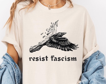Maglietta Resist Fascism Comfort Colors: maglietta da attivista politico