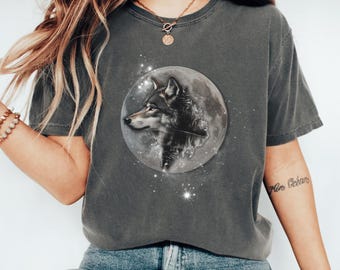 Comfort Colors Wolf Moon T-shirt: Vintage 90s Graphic Tee